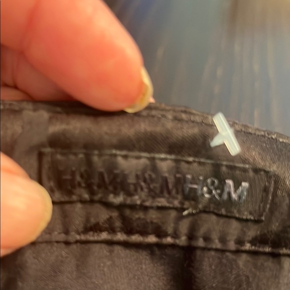 H&M Black Puff Sleeve Casual Dress - Picture 2 of 4